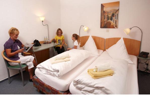 Landgasthof Zum Siebenbachtal Strotzbusch Ngoại thất bức ảnh